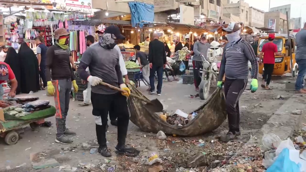 الناصرية: توقيت رمي النفايات يعقد رفع البلدية ل800 طن منها كل يوم ( فيديو)