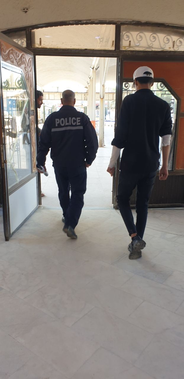“ولدي يمشي على طوله”.. رجل مرور يتنازل عن دعوى ضد سائق صدم ابنه في الوركاء