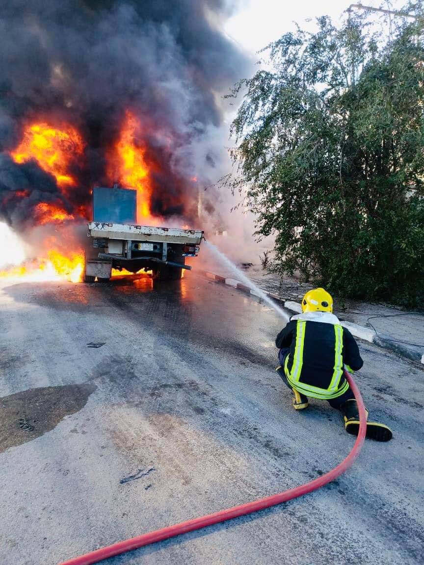 النجف: النيران تلتهم ناقلة محملة بـ3000 لتر من “الكاز آويل” قرب معمل للجبس