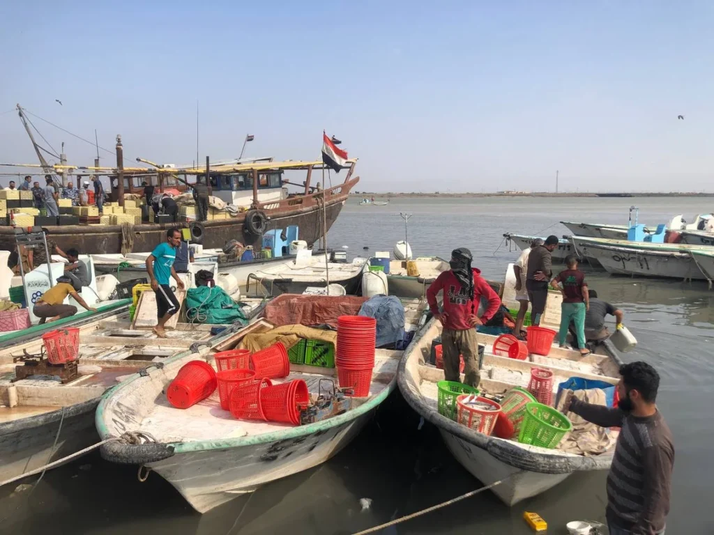 صيادو البصرة لـ964: هذا ما يجري خلال رحلاتنا في الخليج.. وسفننا تبحر حتى السعودية