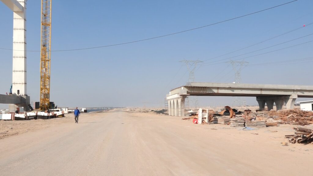 صور: جسر معلق يقودك من مطار البصرة مباشرةً إلى المدينة الرياضية.. الإنجاز 80%