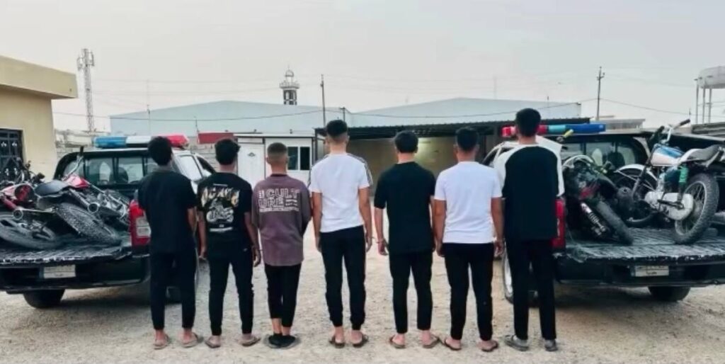 “تفحيط” وحركات بهلوانية في الشارع.. نجدة الفلوجة تحجز عدداً من الدراجات مع أصحابها