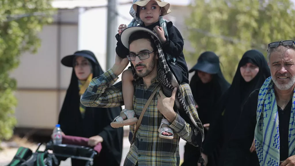 5 ملايين تومان لكل طالب إيراني يذهب إلى العراق.. هل نستفيد قليلاً؟