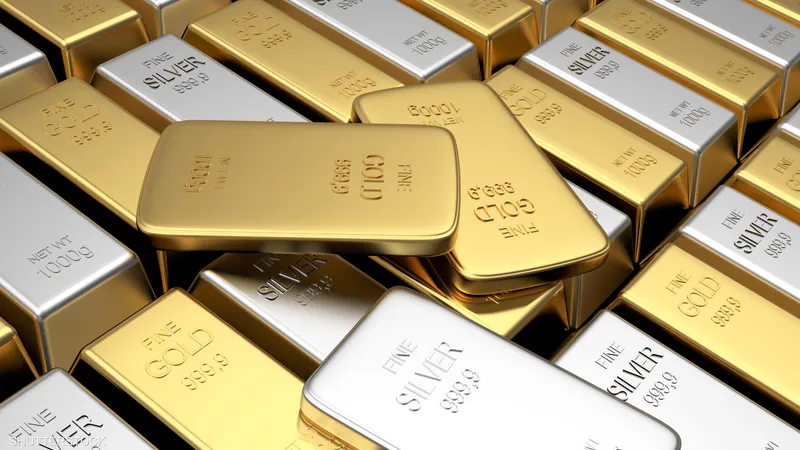 الذهب والفضة عند قمم تاريخية وسط توترات وضعف الدولار