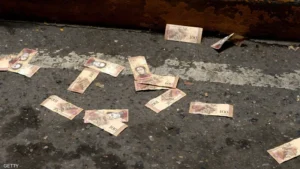 في فنزويلا راحت فلوسك يا صابر.. مستشار السوداني شامت