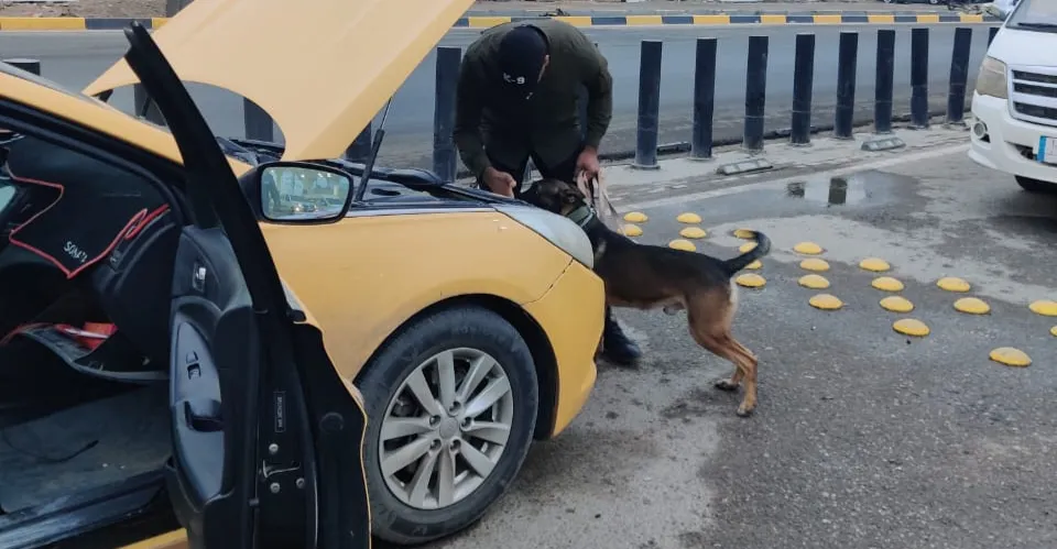 البصرة.. اعتقال متهمين بحوزتهما 10 كيلو غرامات كريستال داخل سوناتا