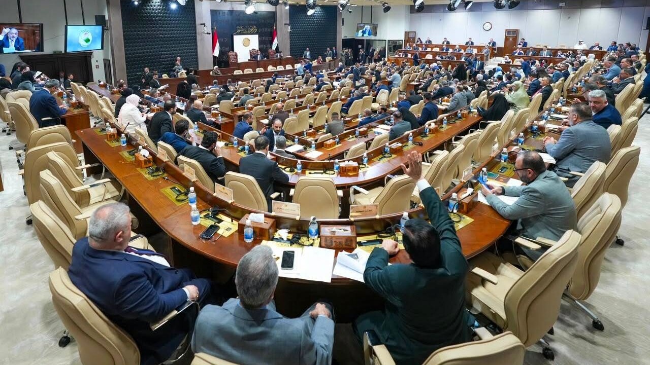 كفاح محمود ساخراً: الحاجة أصبحت ملحة لـ “سيطرة نوعية” للمسؤولين العراقيين