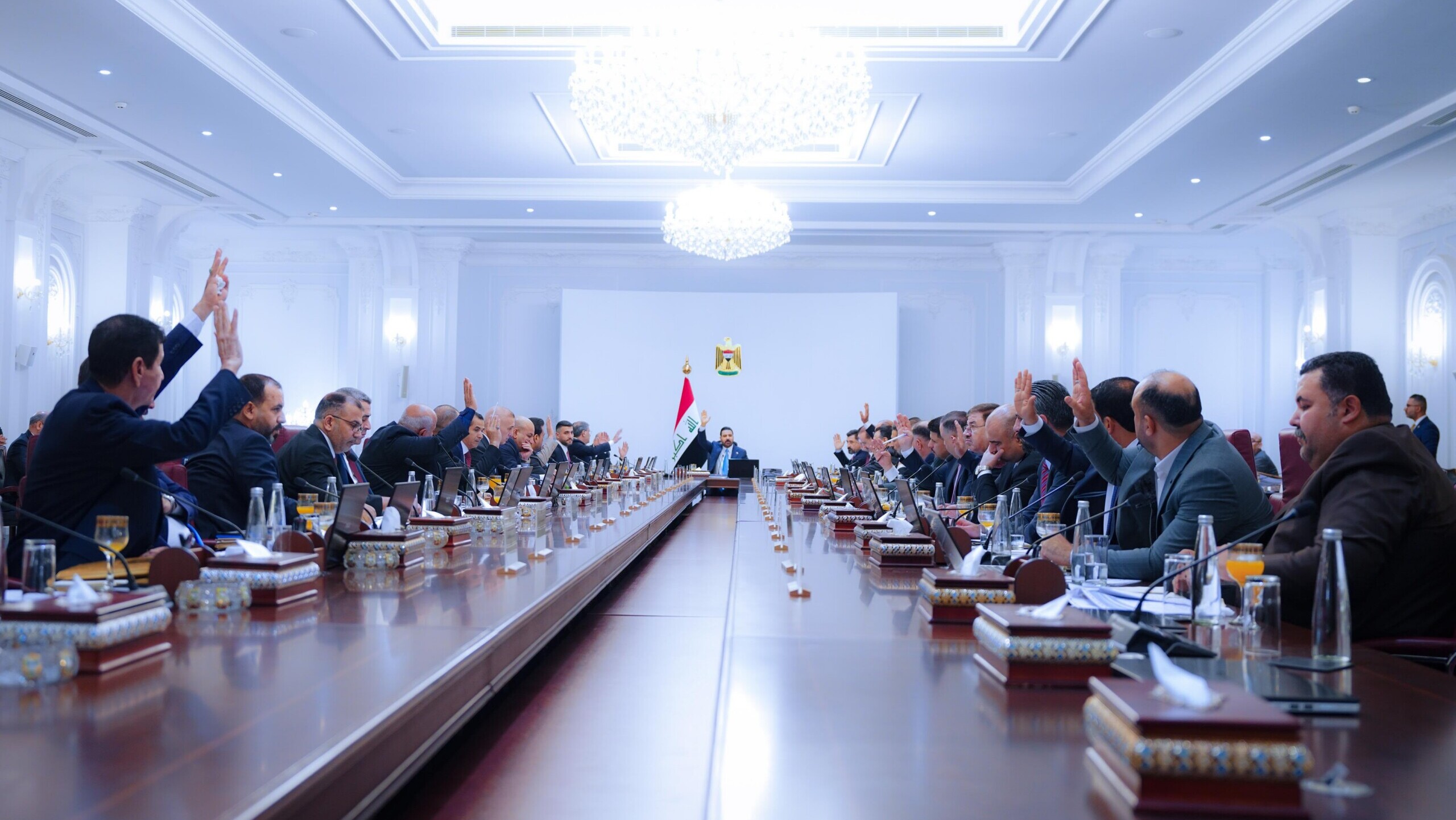 جميع قرارات الجلسة الرابعة للهيئة العليا للتنسيق بين المحافظات برئاسة الزيدي