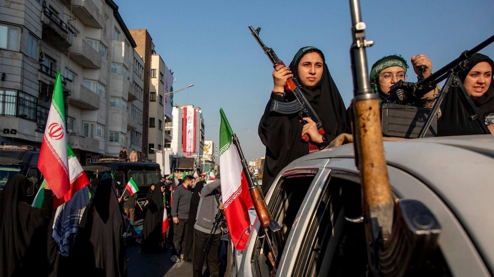 هدية بنات طهران 60 ألف دولار إذا قتلن جندياً أميركياً
