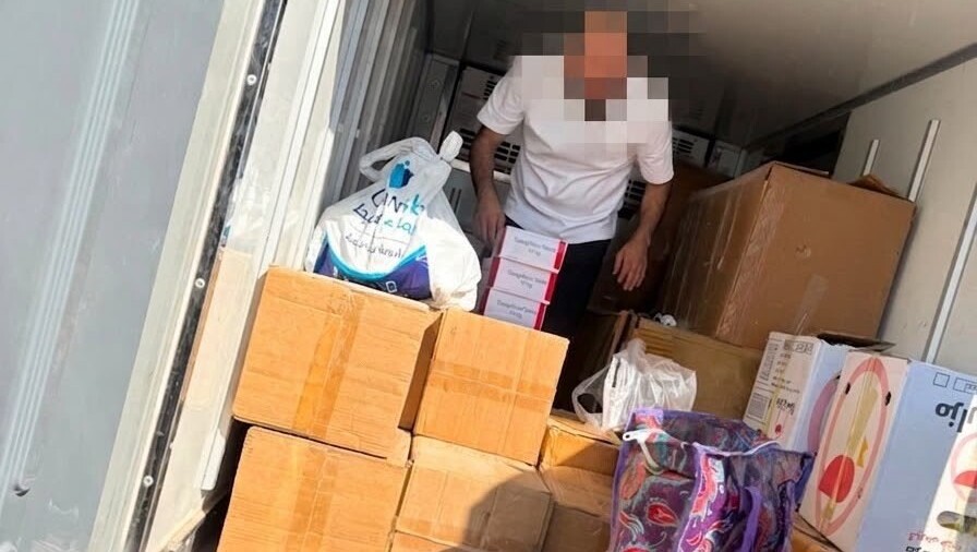 مخزن في بارك السعدون يخفي نصف مليون قطعة من الأدوية والمستلزمات المهربة