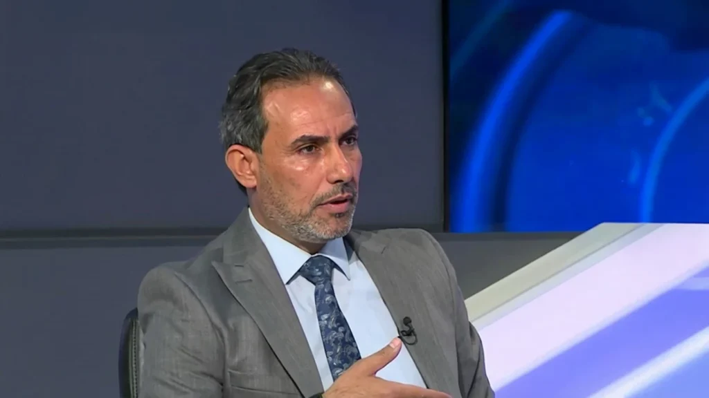 عماد المسافر ممنوع من الظهور 15 يوماً بأمر هيئة الإعلام