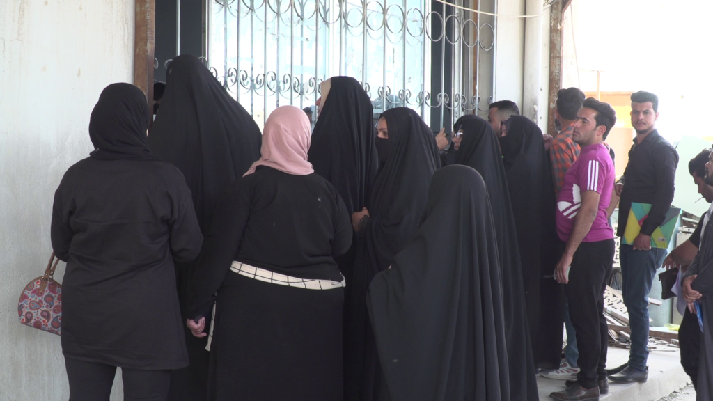 العمل: 19 ألف أرملة ومطلقة براتب رعاية تزوجن ولم يبلغننا