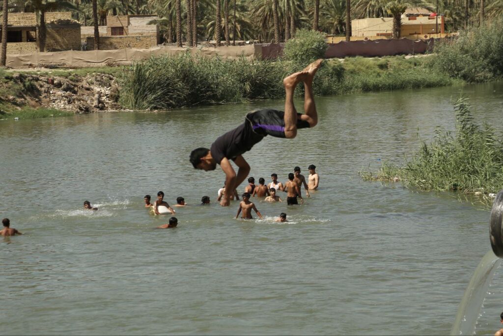 الحكومة تتحرك لإنقاذ الصيف.. عقود جديدة وخفض لكلفة الكهرباء