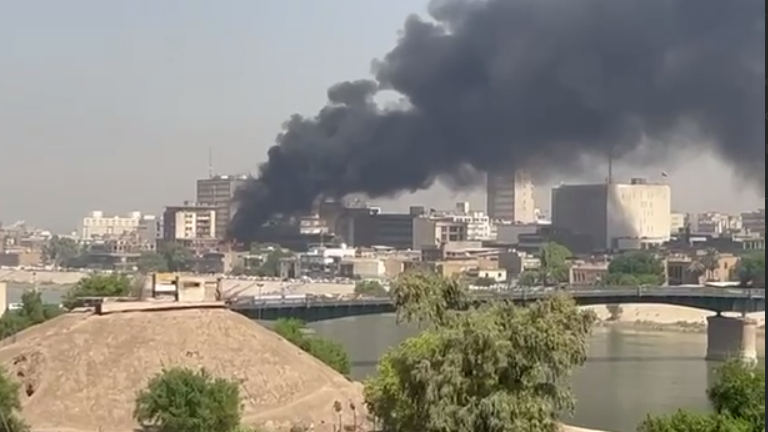 فيديو من بغداد: حريق ضخم في حافظ القاضي