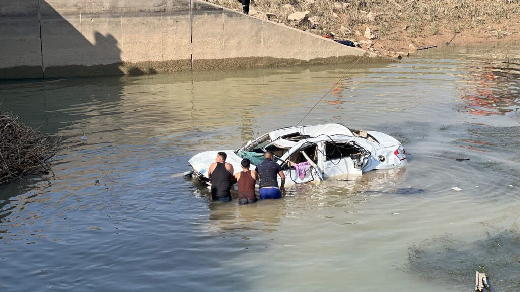 فيديو: BMW قادمة من بغداد تسقط في مشروع ماء داقوق وإصابة شخصين