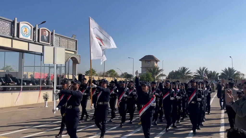 نساء ورجال ديالى في استعراض للقوة البدنية.. شاهد مهارة الكلاب البوليسية