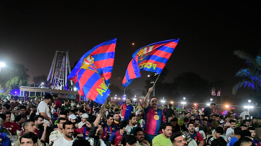 رصاصة في قلب مشجع بعد فوز برشلونة.. رجل أصاب قريبه شمال البصرة