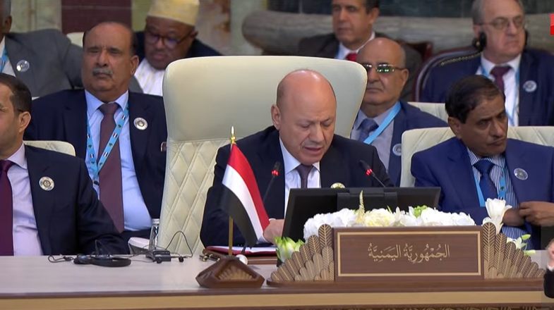 اليمن يدعو من بغداد لموقف عربي جماعي يضمن أمن الملاحة في البحر الأحمر