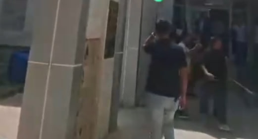 شجار داخل مبنى بلدية النجف وتوضيح من قسم الإعلام (فيديو)