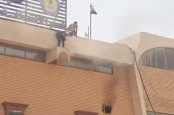 جامعة البصرة تنفي احتراق الدفاتر الامتحانية في حادث كلية الإدارة والاقتصاد