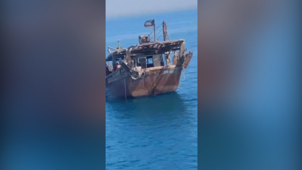 الصياد الكويتي أفلت من البحرية العراقية وزورقه بقي محتجزاً في الفاو