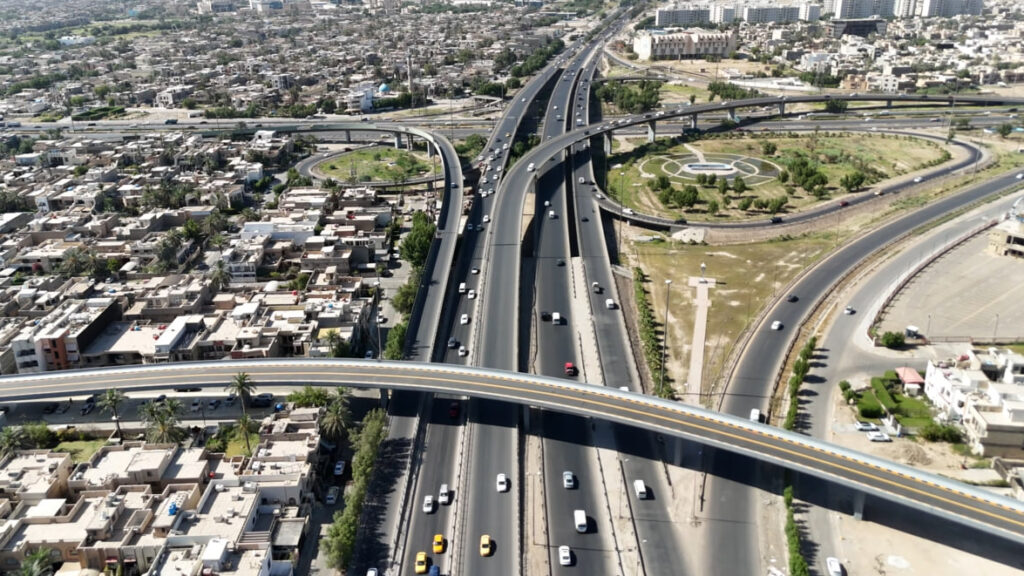 بغداد تعيد تأهيل جسر الخضراء وتدشنه باسم "الشهيد أبو بكر السامرائي"