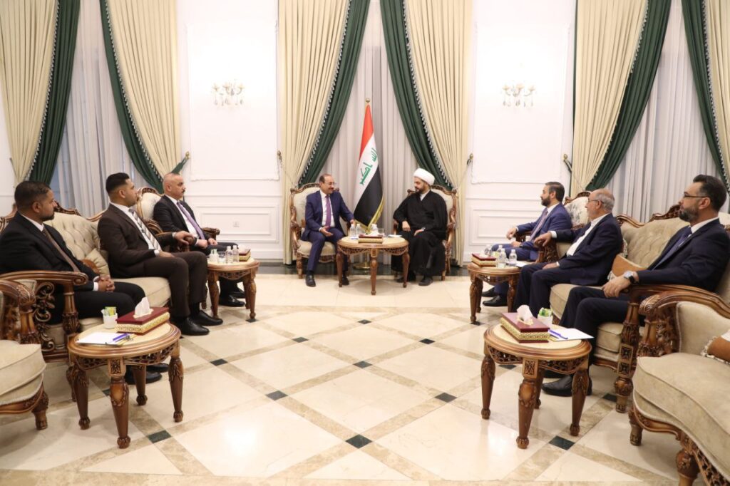 بعد لقاء العامري.. محافظ بغداد الجديد يبحث مع قيس الخزعلي جودة الحياة في العاصمة