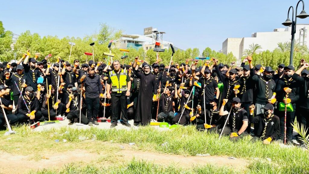 بتوجيه من الصدر.. 400 متطوع سينظفون شوارع النجف وكربلاء خلال يومين (صور)