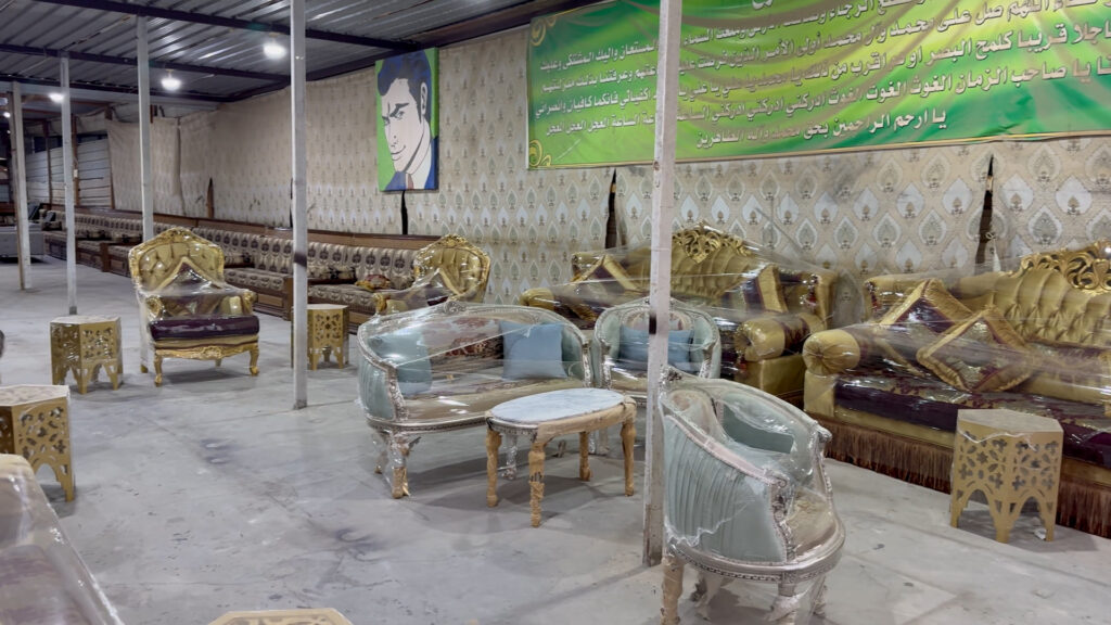 قنفات الكويت المستعملة مطلوبة في العراق بسبب اسفنج "البغلي"