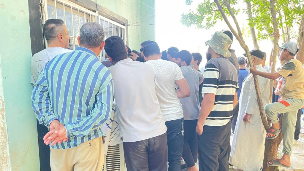 توزيع أكثر من 5000 بطاقة انتخابية عبر 42 مدرسة في الحسينية (صور)