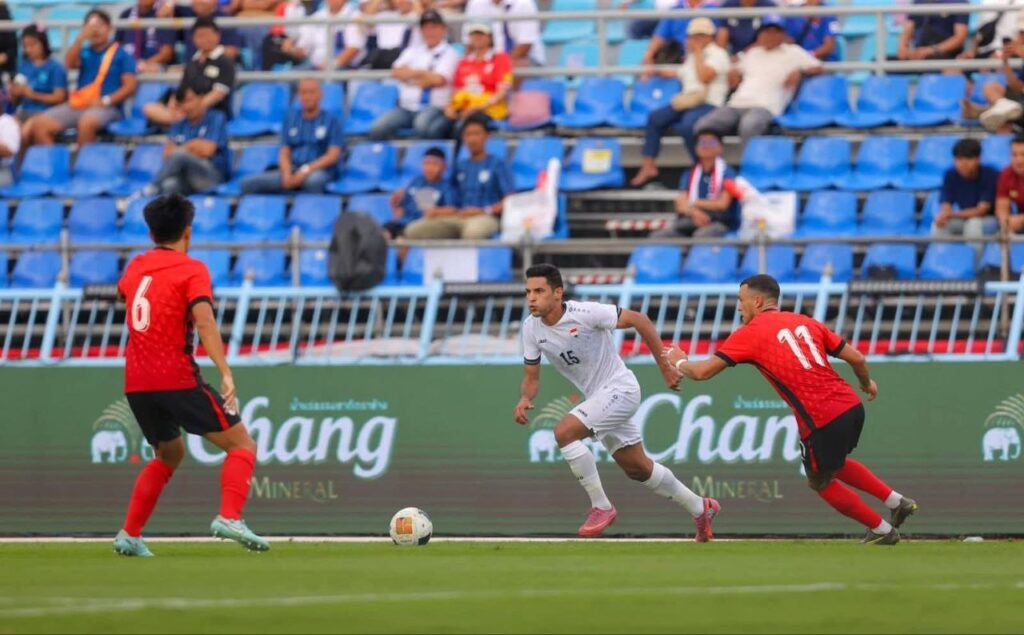 أسود الرافدين إلى نهائي كأس ملك تايلند بعد فوزهم على هونغ كونغ 2-1