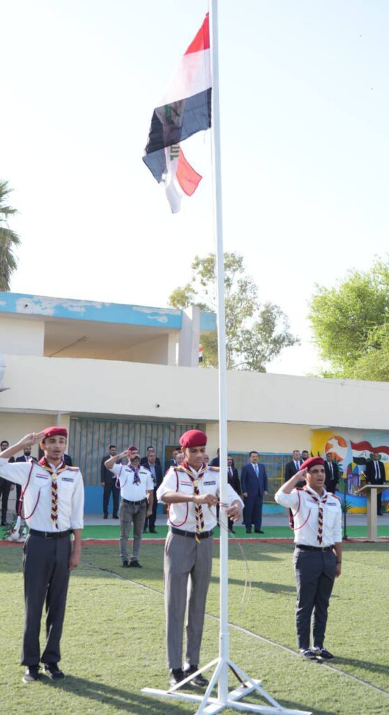 السوداني يدق جرس انطلاق العام الجديد من ثانوية الصدرين في بغداد