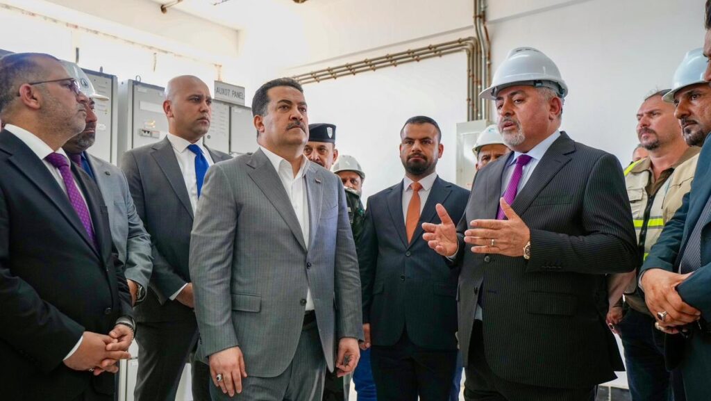 "أقدم المشاريع المتلكئة".. رئيس الوزراء سعيد بإنجاز مستودع السماوة