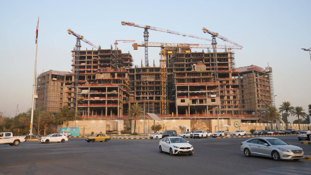 استثمار قطري في قلب المنطقة الخضراء.. إنجاز منتجع "ريكسوس بغداد" بلغ 40%