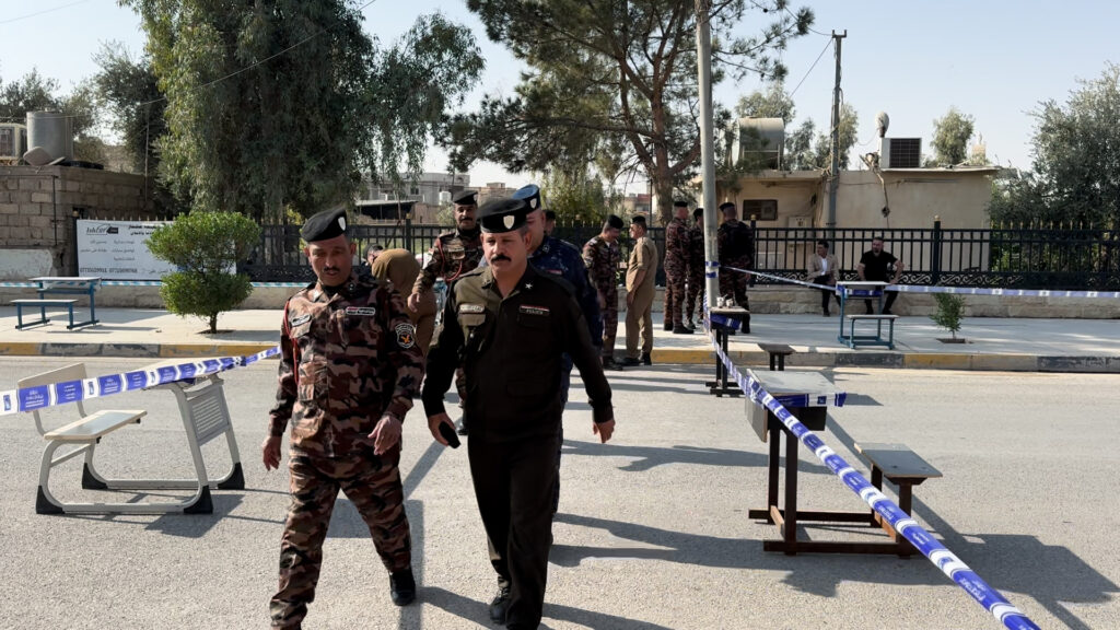 نينوى.. 2311 منتسباً يصوتون في الحمدانية والأجهزة لم تعطل