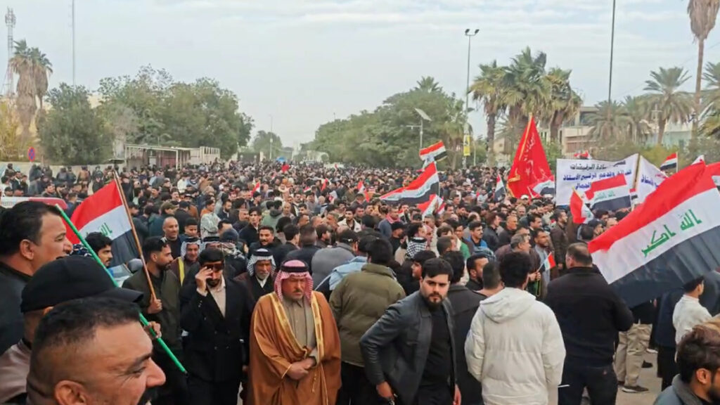 العصائب متمسكة بحكومة بابل.. تظاهرة تطالب بـ "علي تركي" (فيديو)
