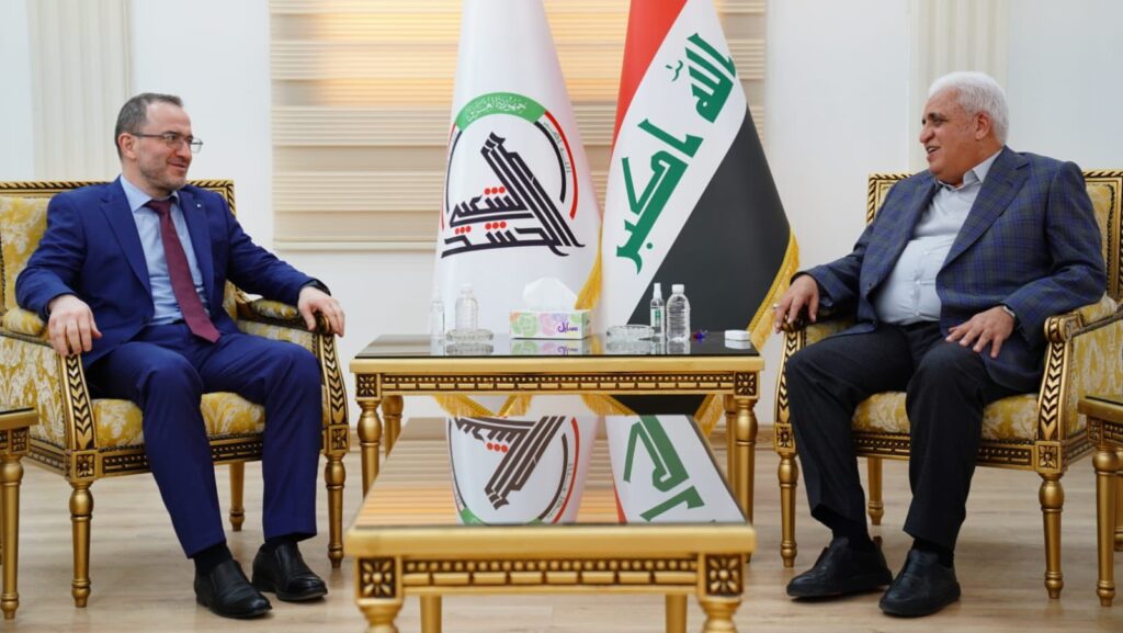 سفير روسيا في مقر الحشد للتباحث بشأن تبادل المعلومات والخبرات