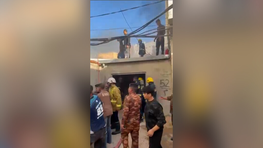 فيديو: النيران تشتعل في مخازن تابعة للعتبة العلوية بمنطقة البراق