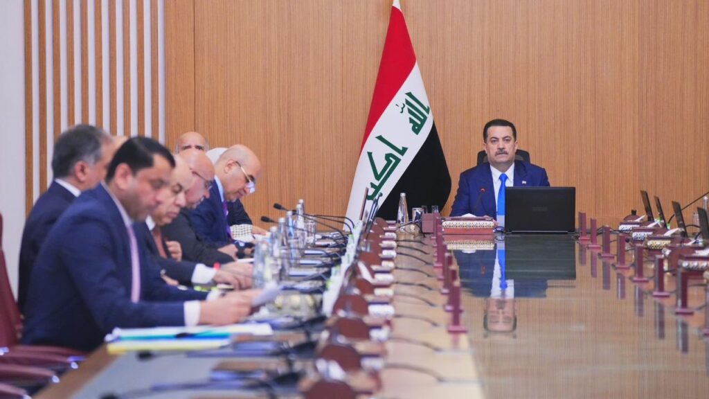 الحكومة تلزم التربية والتعليم بتعويض الموظفين عن الإجازة السنوية