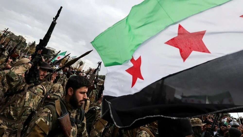 الجيش السوري ينتشر على الحدود مع العراق بعد استلام قاعدة التنف الأميركية