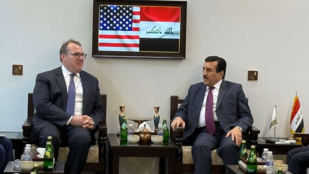 الفايز ينفي زيارة القائم بالأعمال الأميركي: مغرضون أعادوا نشر لقاء قديم