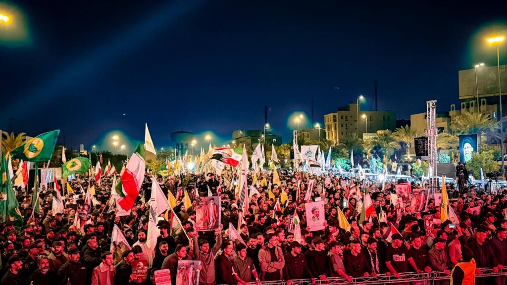 "لن نساوم على السلاح".. المقاومة العراقية تتعهد بتطوير قدراتها بعد تشييع خامنئي