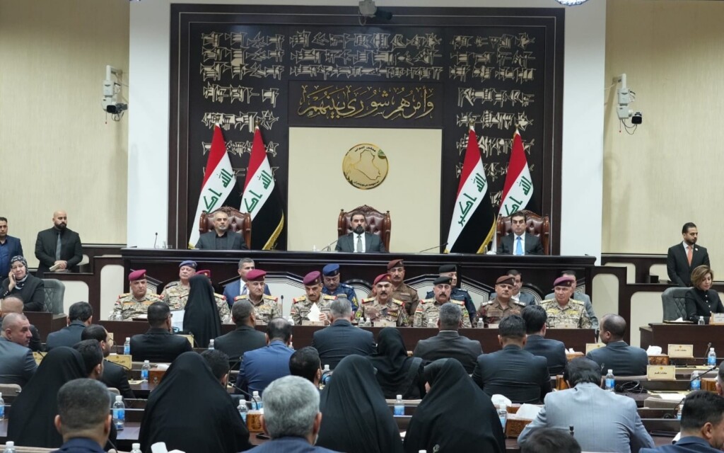 البرلمان يرفض زج العراق في الحرب الراهنة ويشكل لجنة تحقيق في انتهاكات السيادة