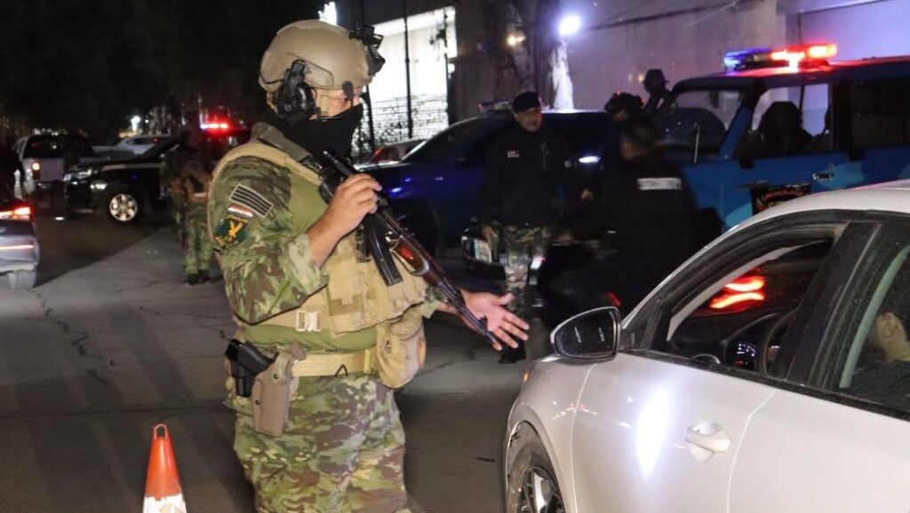 بغداد: تفتيش دقيق لمتظاهري 25 - 10 والتكاتك لن تعبر قناة الجيش غداً
