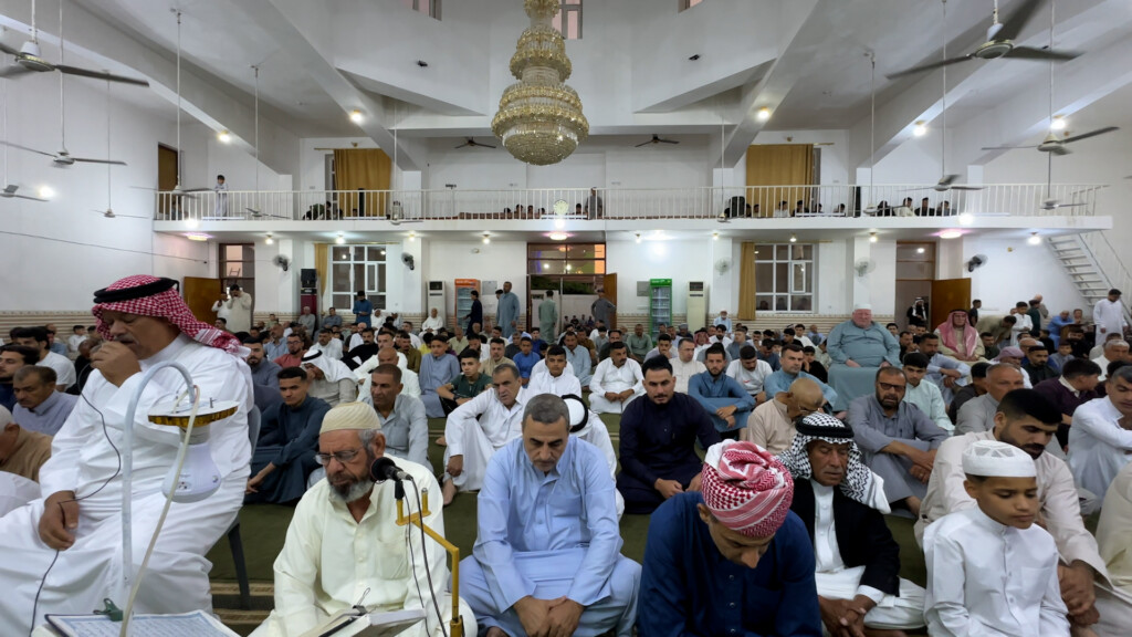 خطيب جامع النقشبندي لأهالي السعدية في يوم العيد: لا تقطعوا أرحامكم