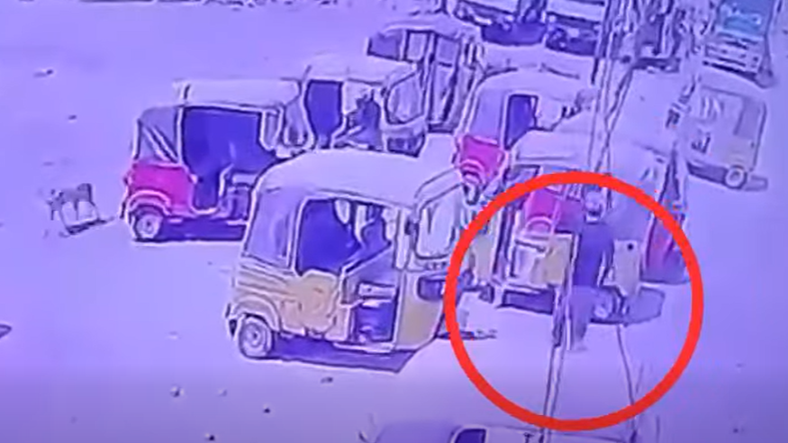 أبو شامة في قبضة الشرطة.. كمين محكم ينهي مغامرات سارق "التكاتك"