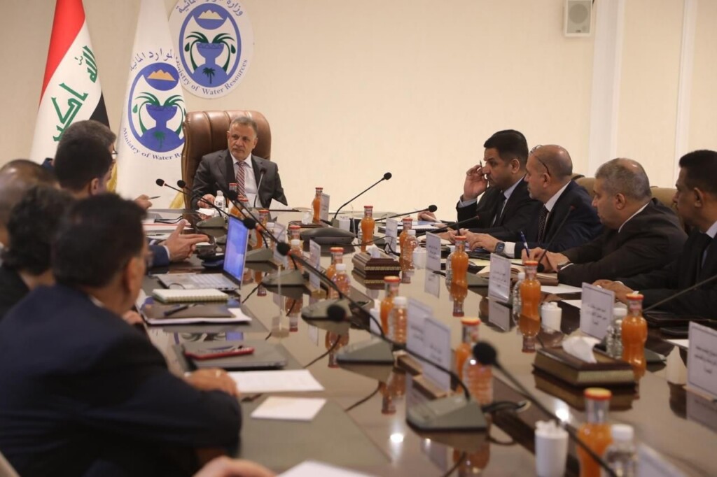 الوزير استفتح بملوحة الخليج وأنهار العراق والتقى مجلس البصرة وكل الشركات