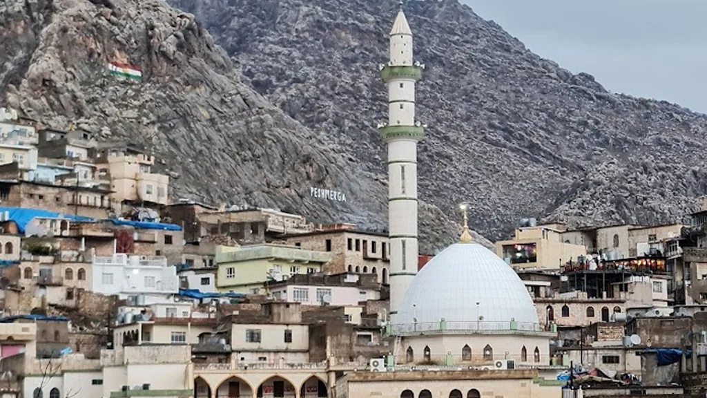 صوت الجوامع مقيد بـ3 قرارات.. علماء دهوك غاضبون: الأفضل إغلاق آذانكم