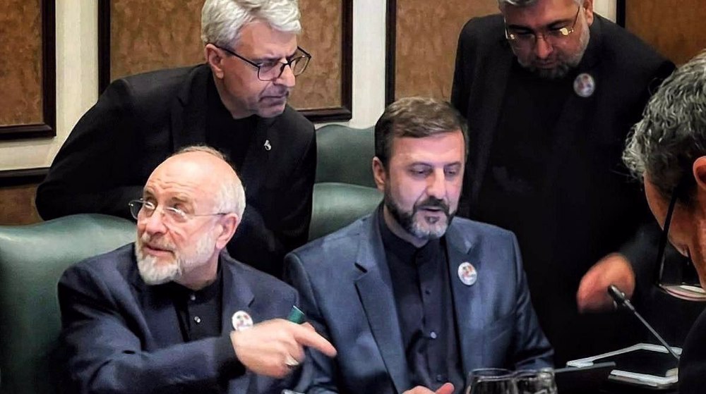 طهران تؤجل اجتماع سويسرا وتكشف شروط بدء مفاوضات "الاتفاق النهائي"