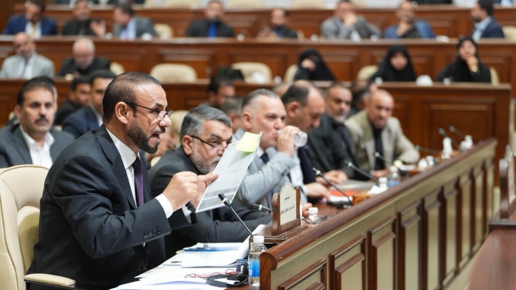 نائب عن العصائب استجوب رئيس هيئة الاستثمار غيابياً واقنع البرلمان بإقالته